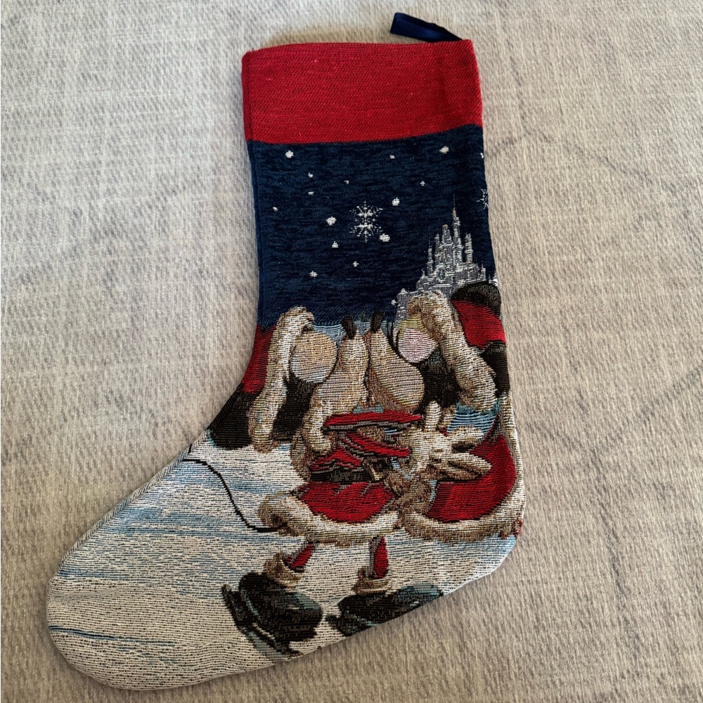 COPY - COPY - COPY - Disney Parks Mickey and Minnie Mouse Ice Skating Kissing C…